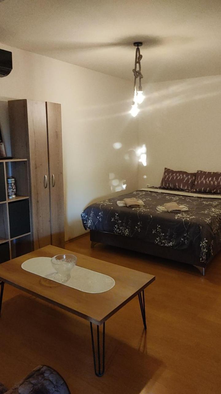 Guest House Stevovski Elshani ภายนอก รูปภาพ